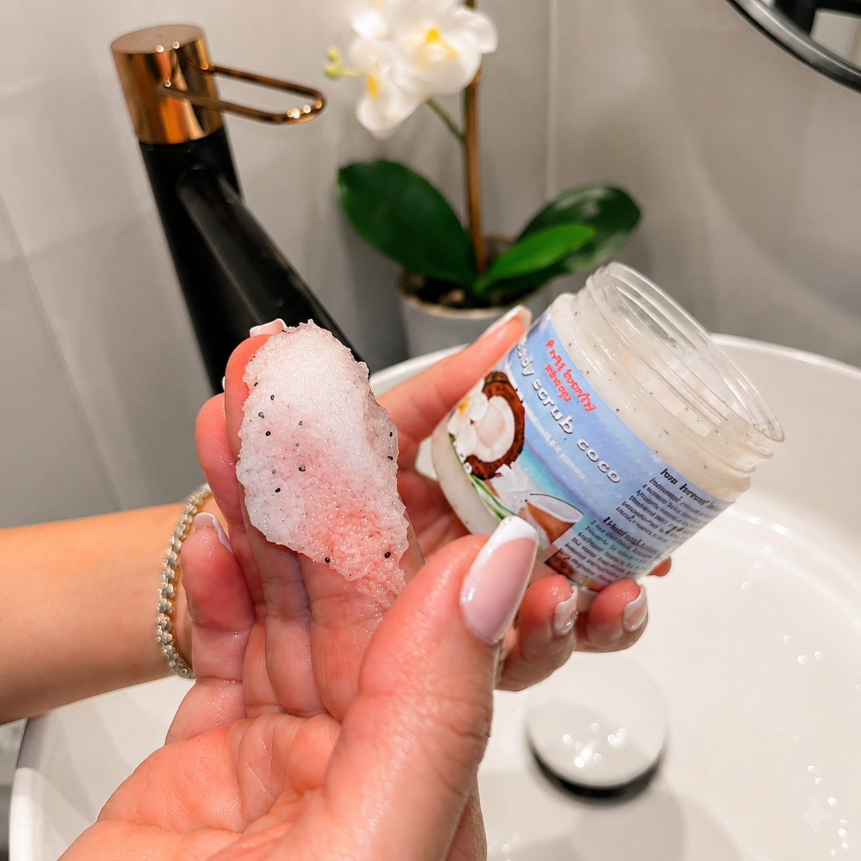 Exfoliant corporel à la noix de coco et à l'acide salicylique
